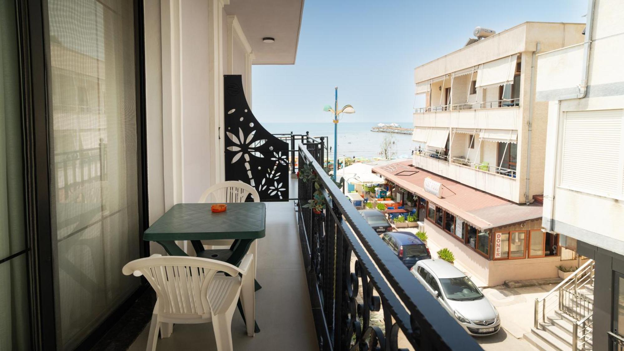 Hotel Saly Дуррес Экстерьер фото