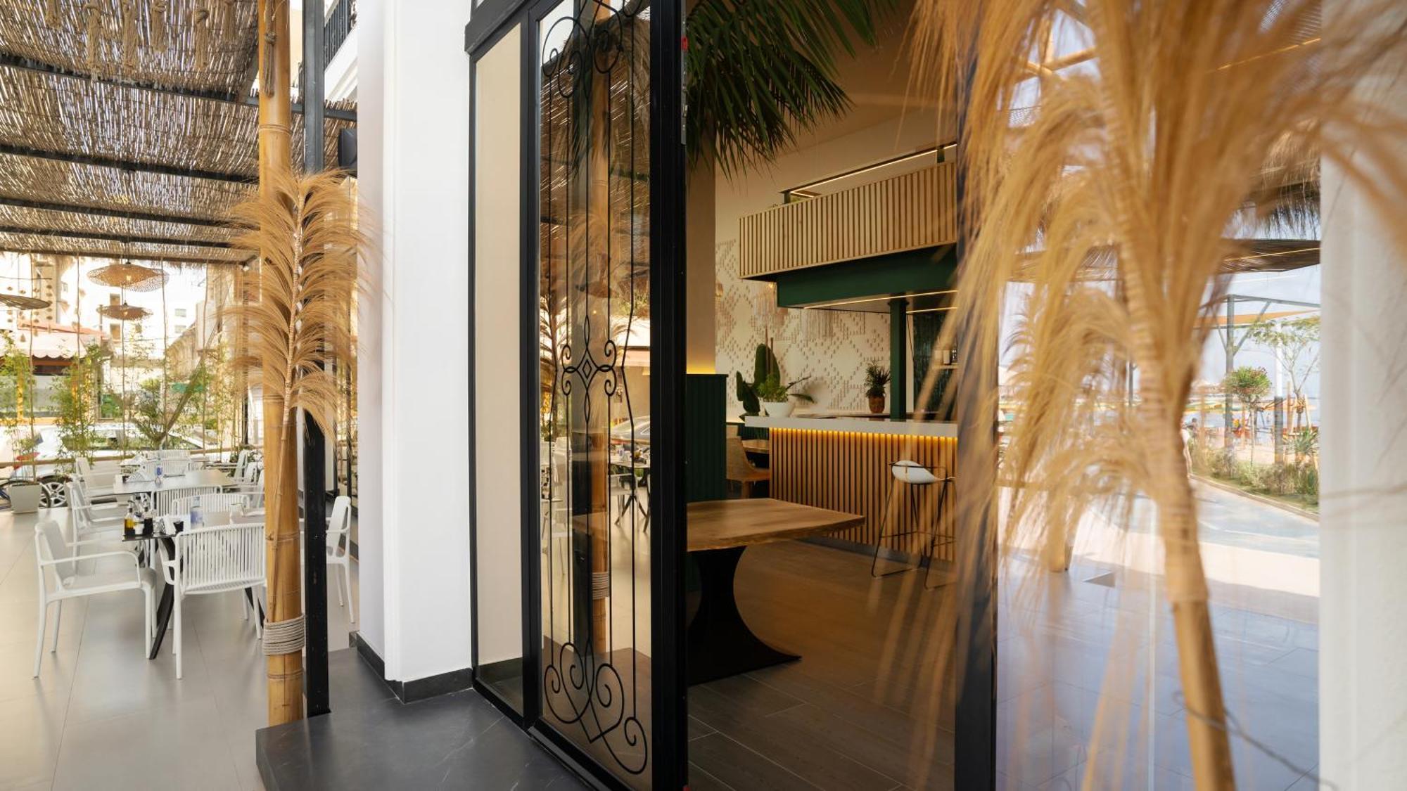 Hotel Saly Дуррес Экстерьер фото