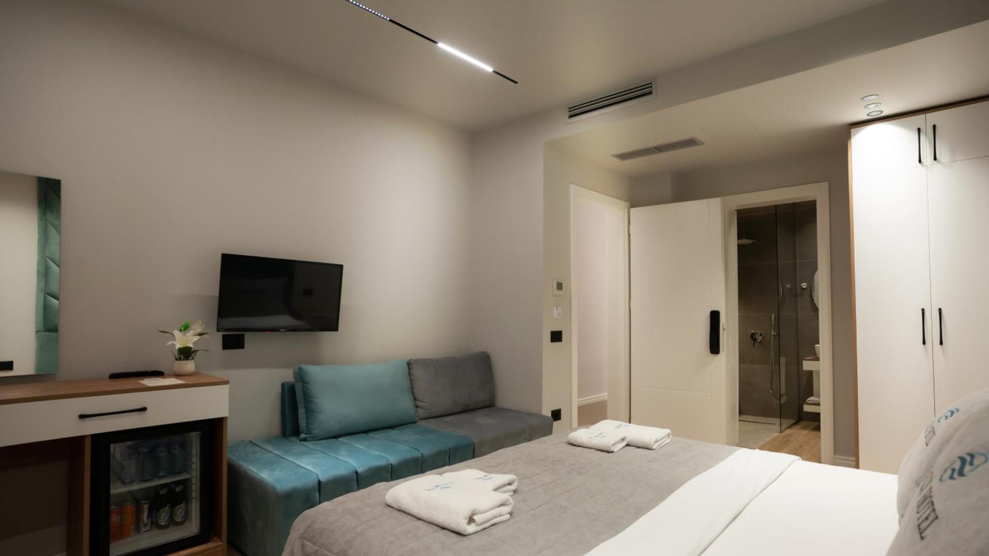 Hotel Saly Дуррес Экстерьер фото