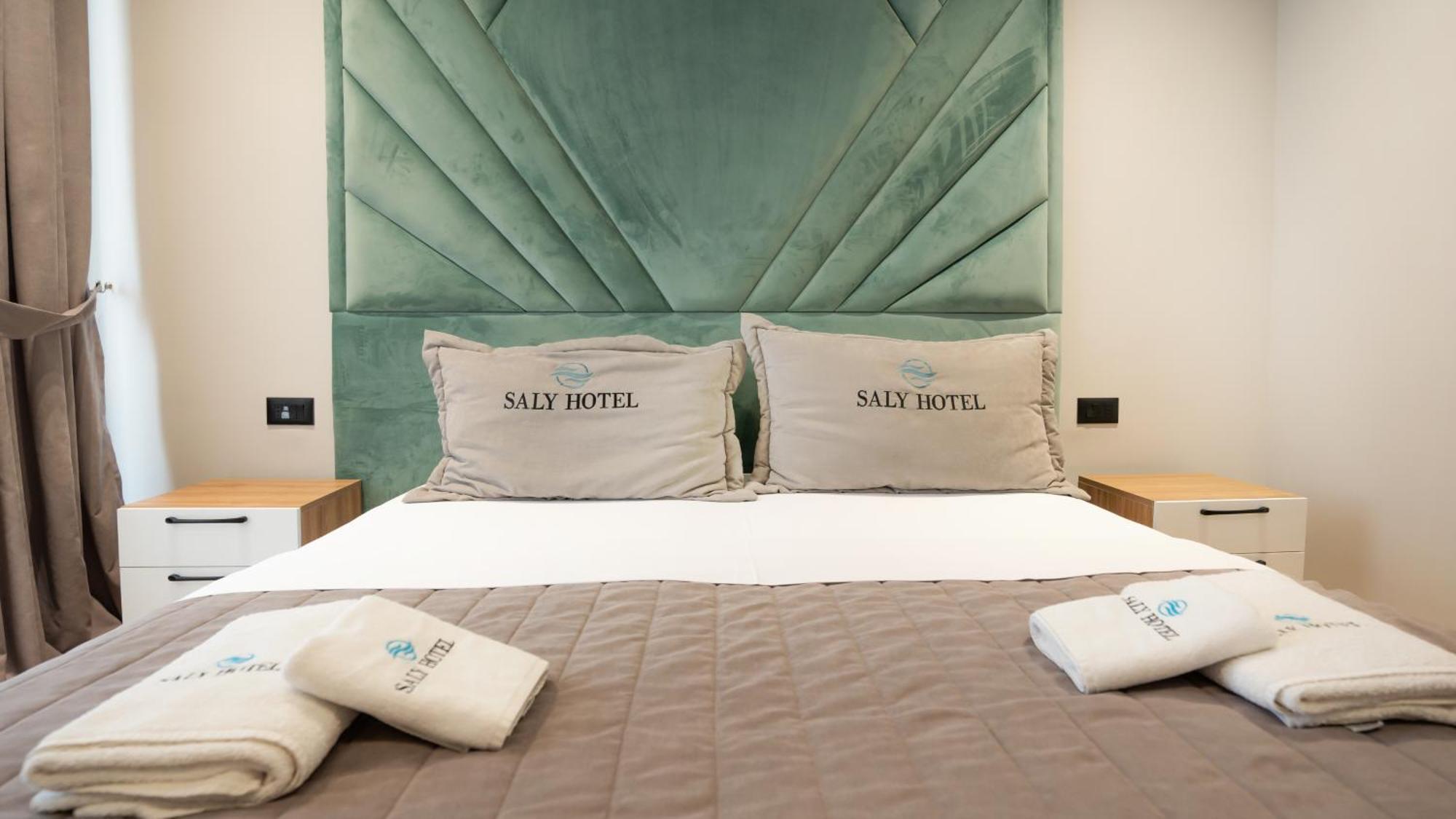 Hotel Saly Дуррес Экстерьер фото