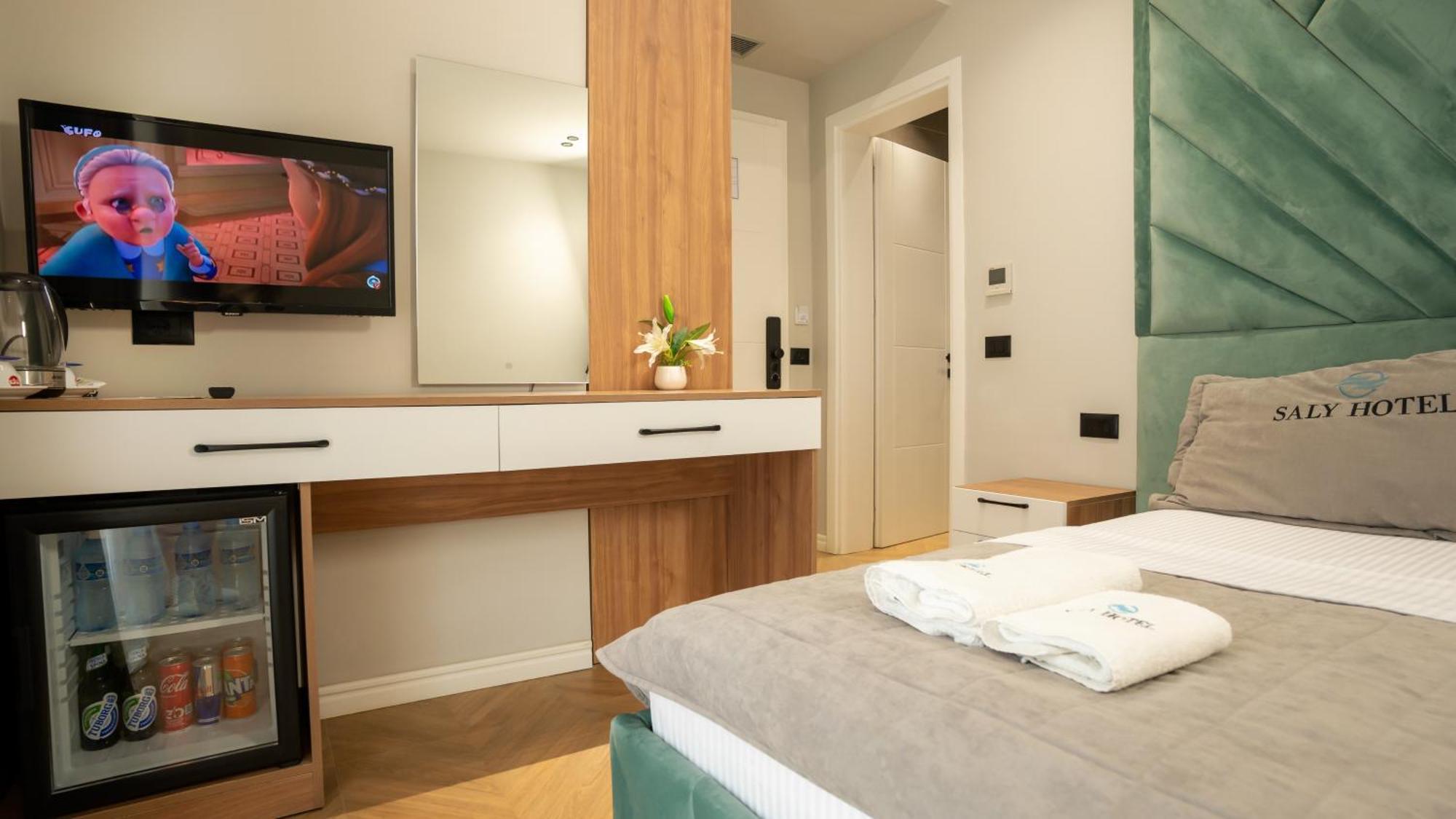 Hotel Saly Дуррес Экстерьер фото